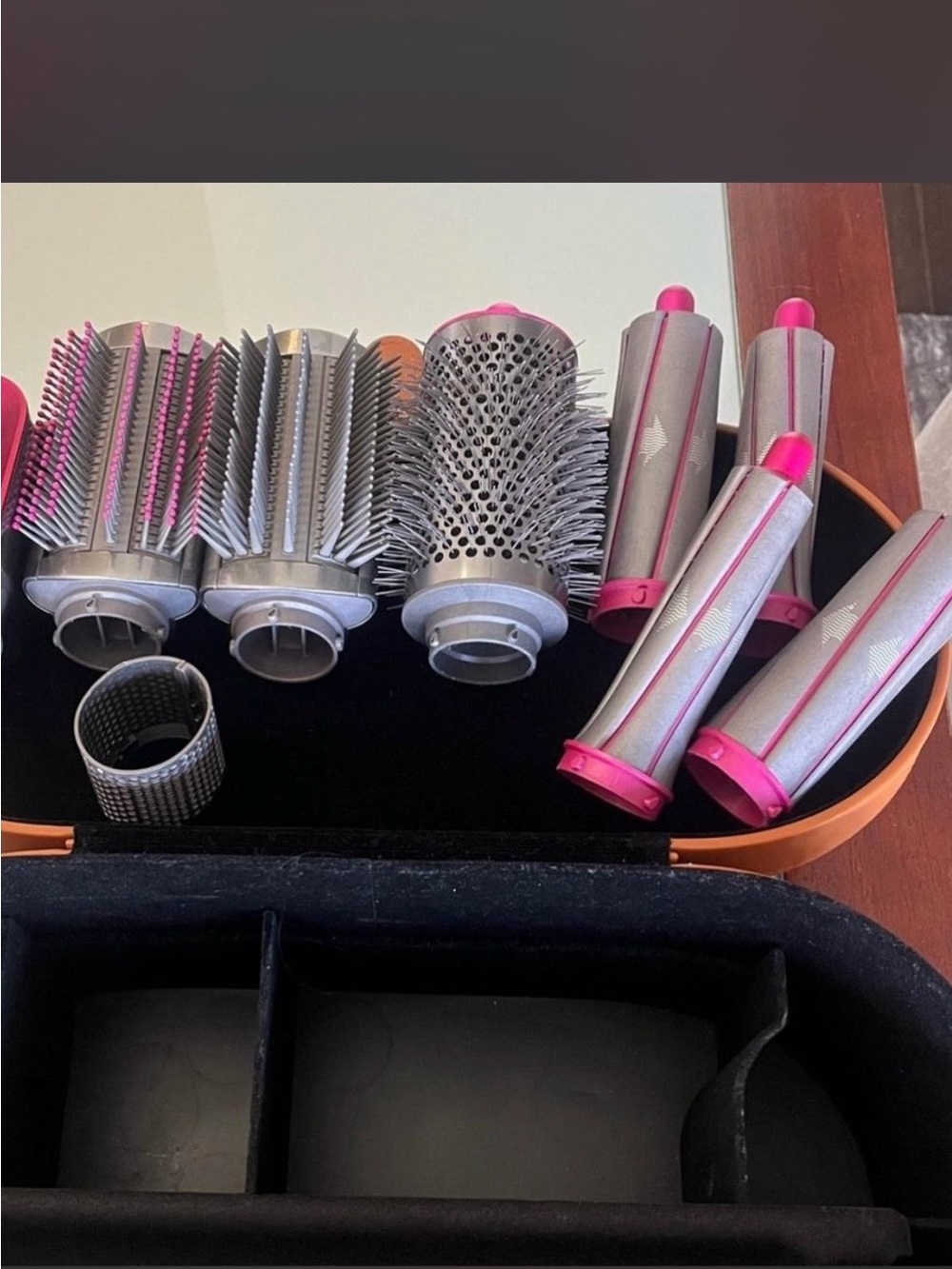 Dyson air wrap storage case and accessories
ONLY